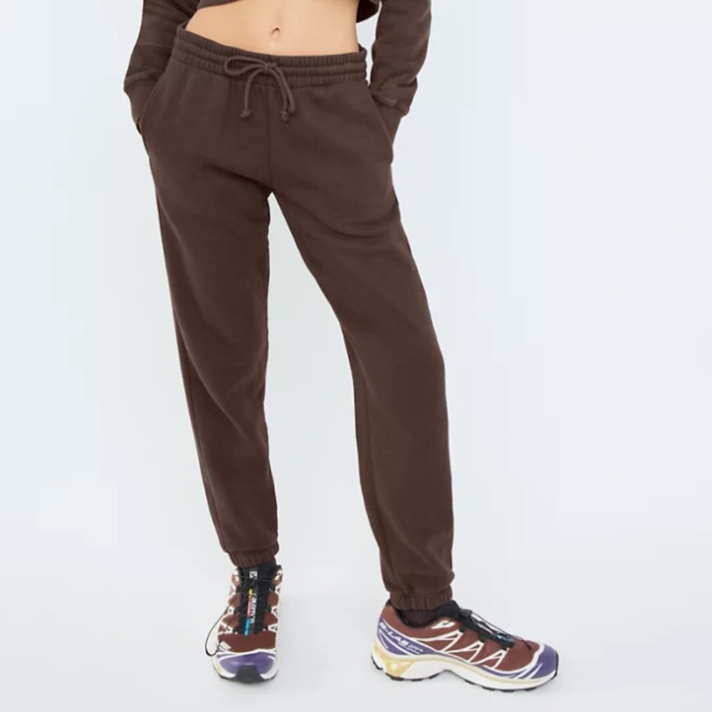 Aritzia TNA Cozy Fleece Boyfriend Sweatpant brown
